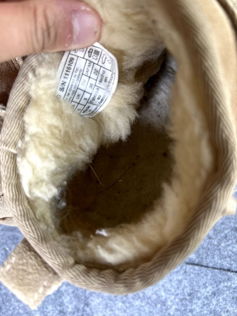 UGG Tan - Picture 3 of 5
